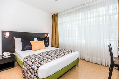 alojamiento en medellin con 1 cama king