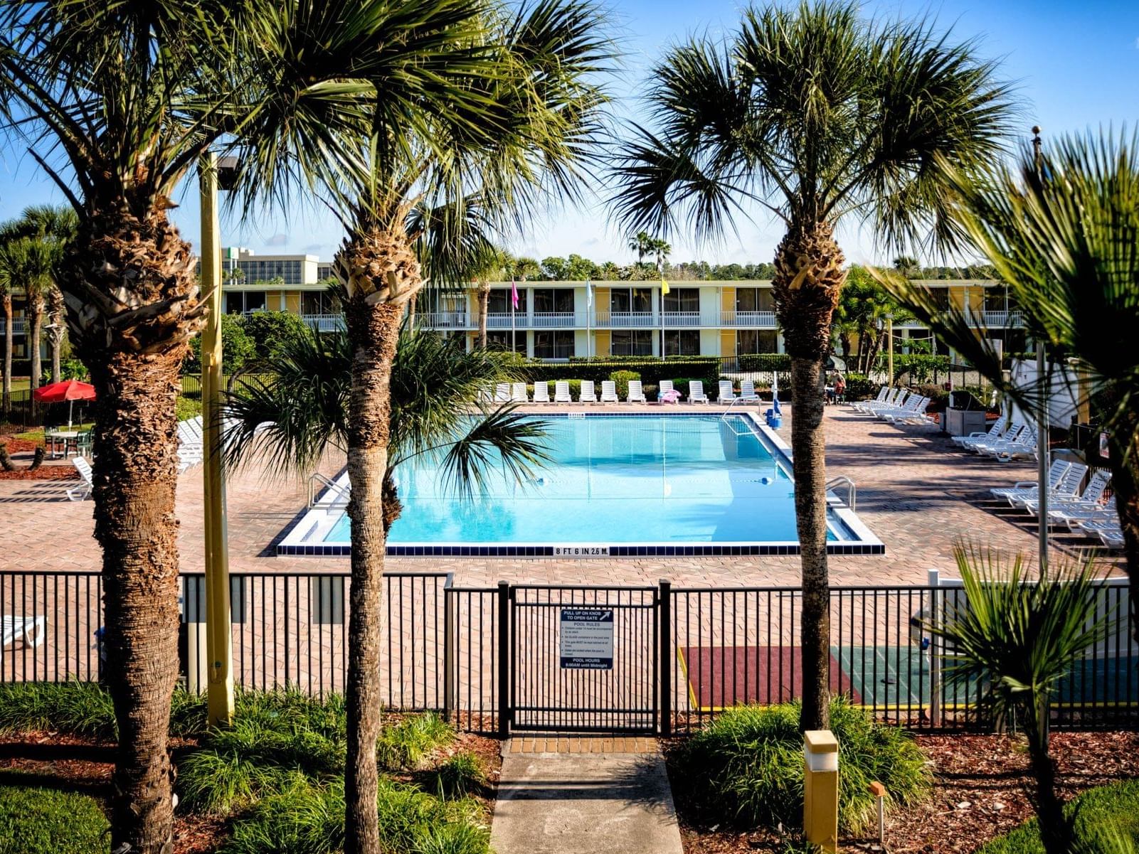 Seralago Hotel & Suites - Old Town Kissimmee Hotels Near Disney World