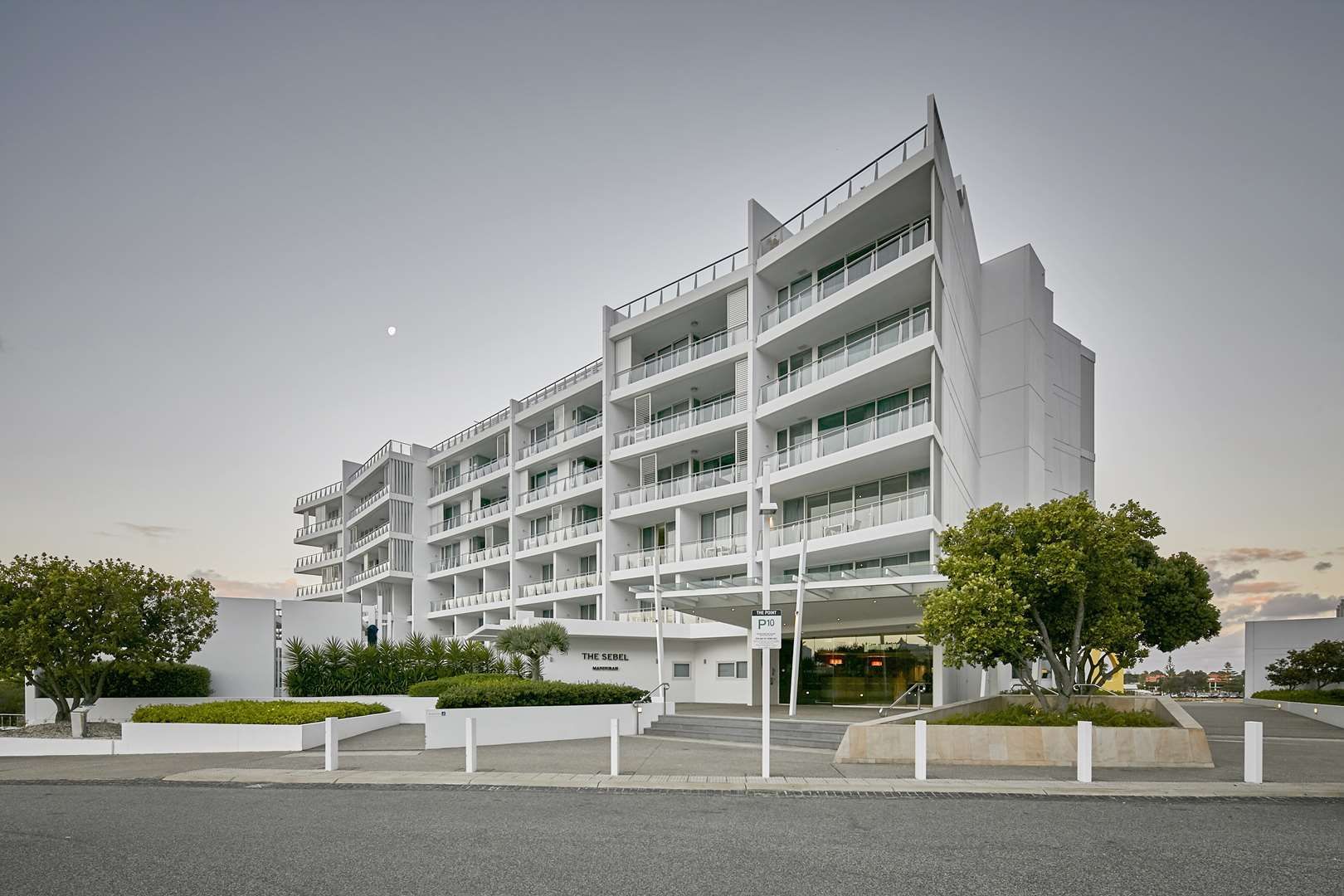 The Sebel Mandurah - Exterior Hotel view