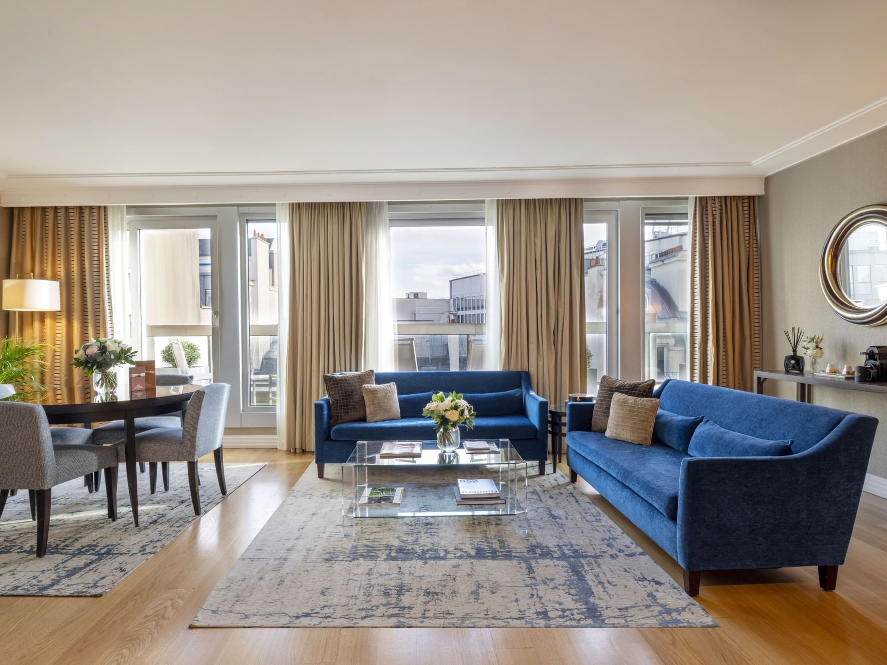 Champs Elysées Suite 