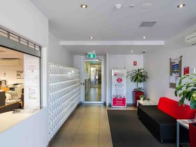 UniLodge on Waymouth foyer & reception