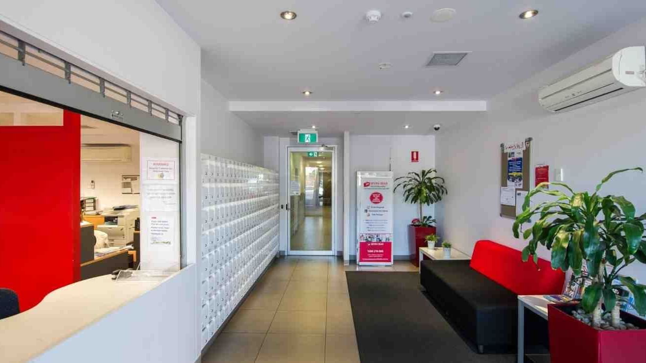 UniLodge on Waymouth foyer & reception
