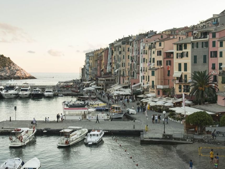 hotel vista mare vicino cinque terre