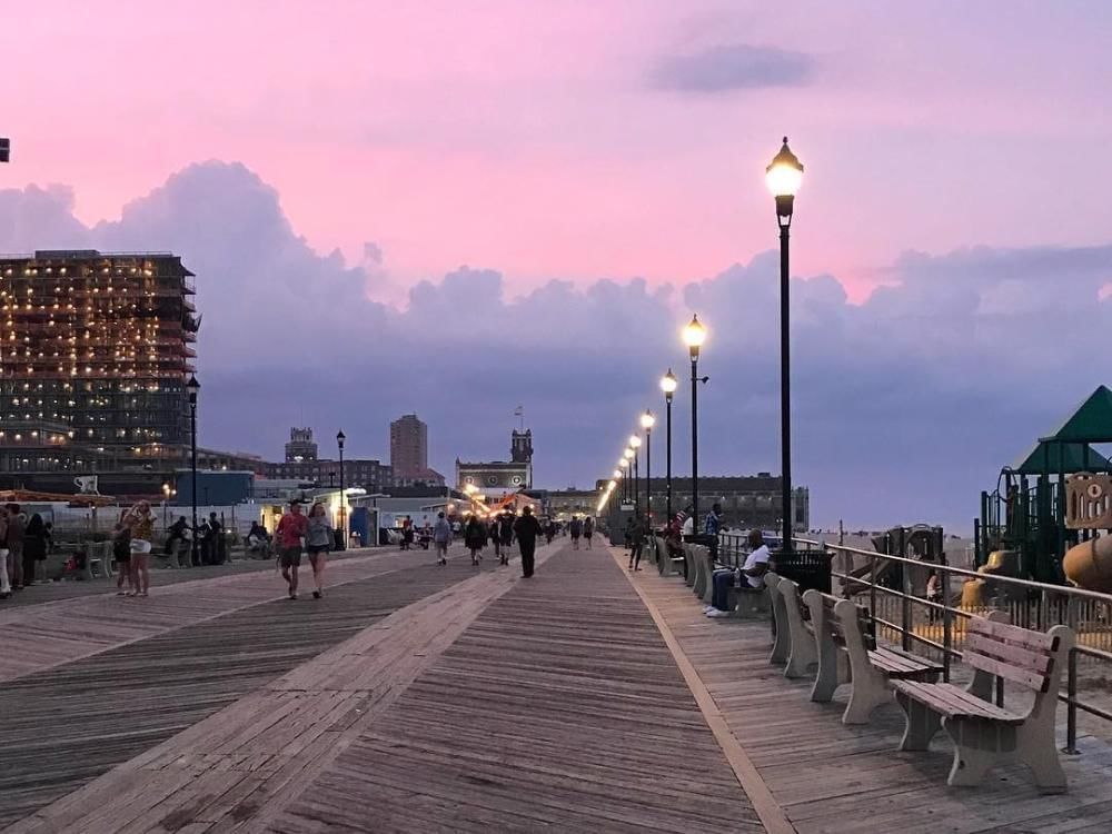 Pet Friendly Asbury Park Hotel Rooms - Berkeley Oceanfront Hotel