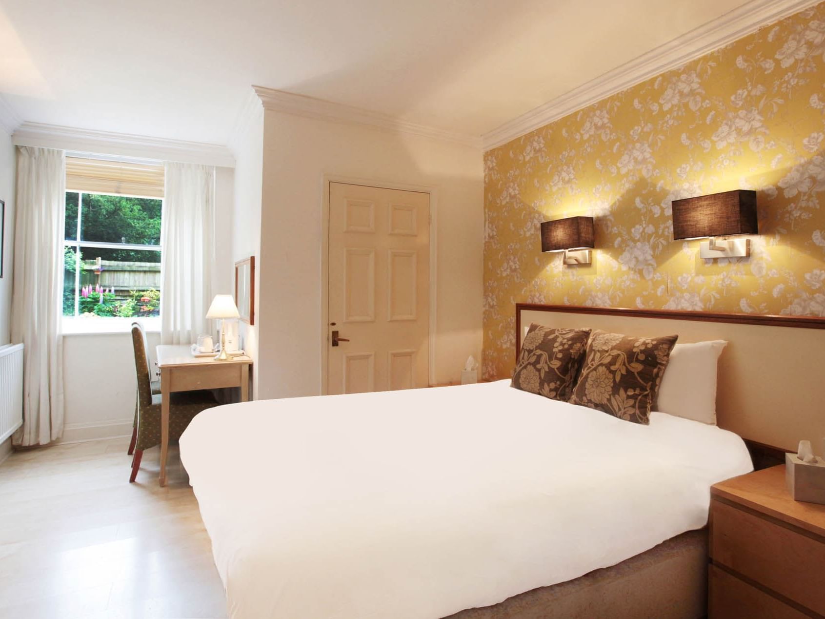 Standard Double Room at Victoria Square Hotel in Bristol