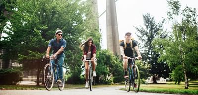 Cyclists near Paramount Hotel Portland