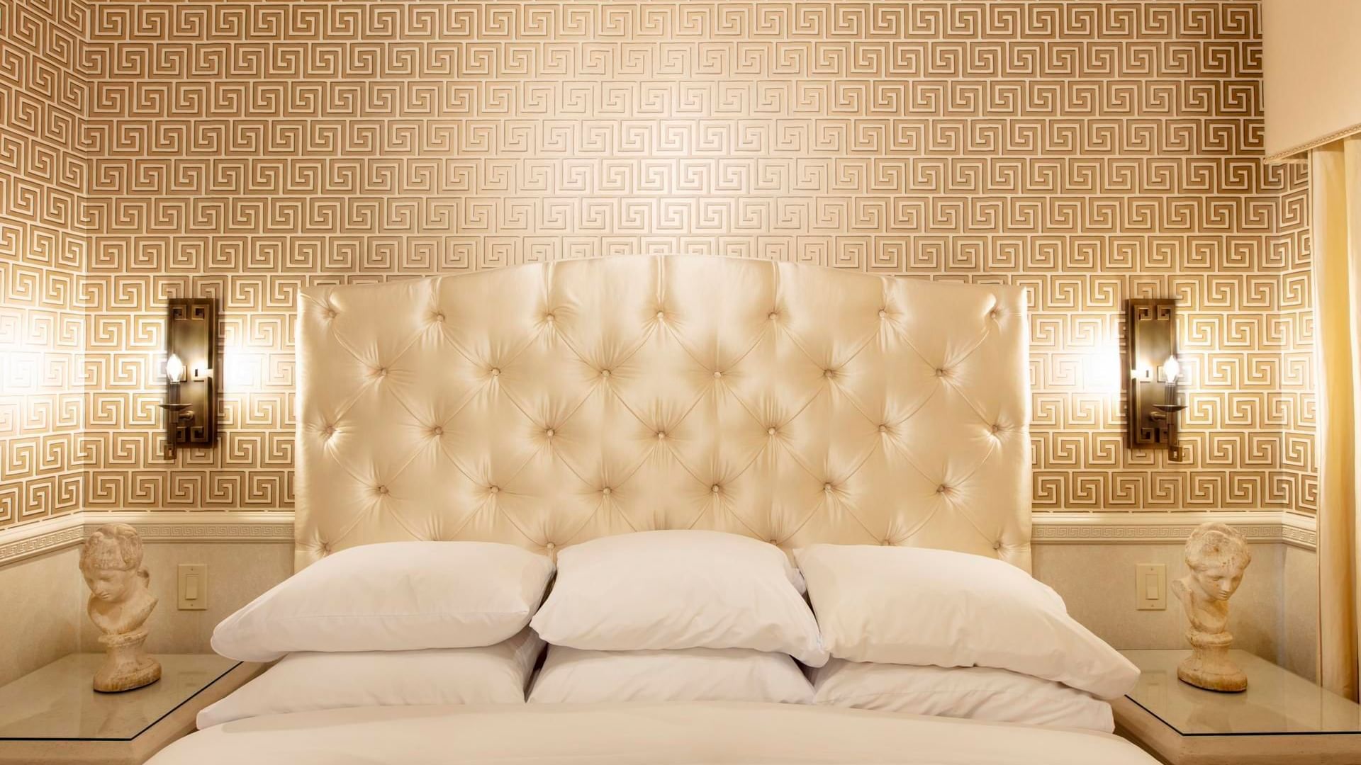 Terrazza of the Titans | Themed Room | The Roxbury, image size:1920x1080