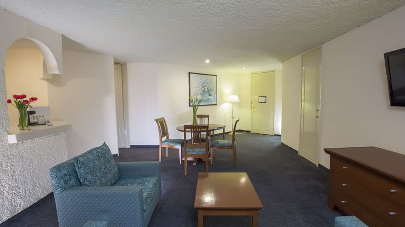 Living area in Presidential Suite at Gamma Pachuca