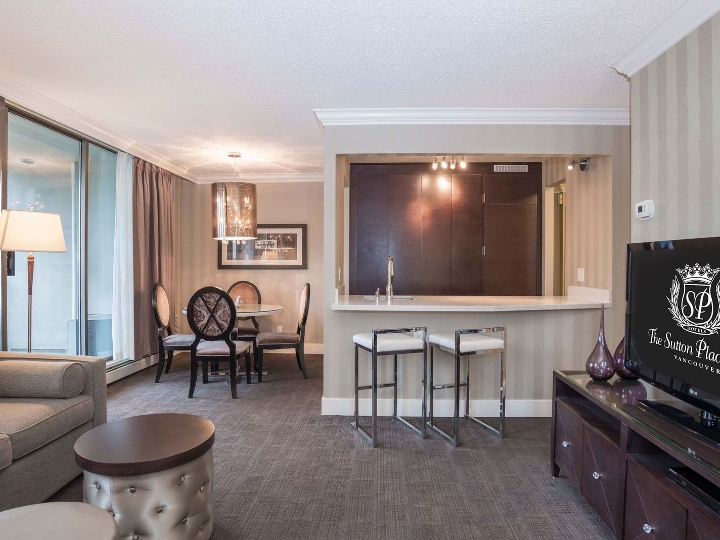 Two Bedroom Deluxe Suite - 1 King & 1 Queen La Grande Résidence