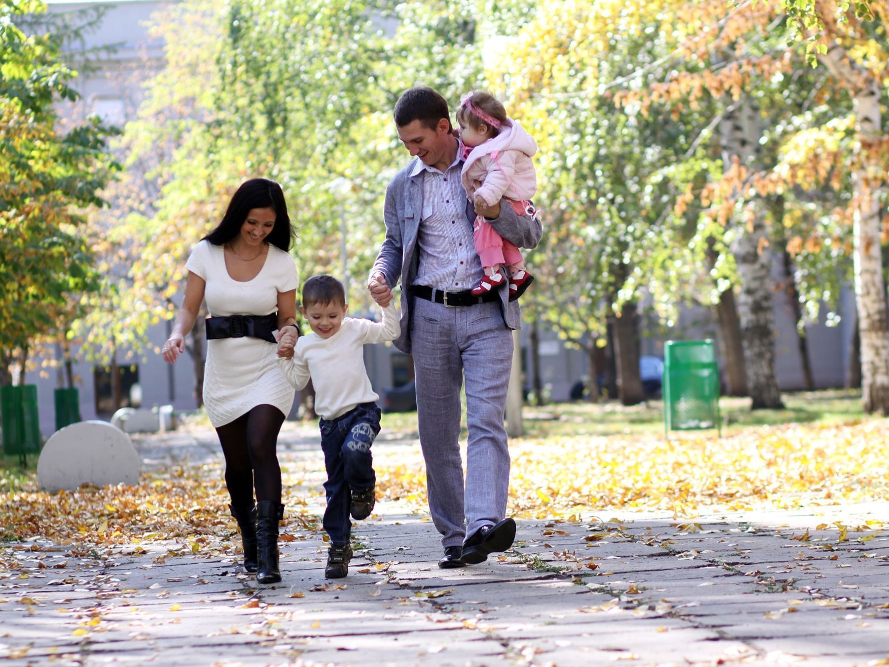 A family hanging out in the hotel garden at Warwick Brussels
