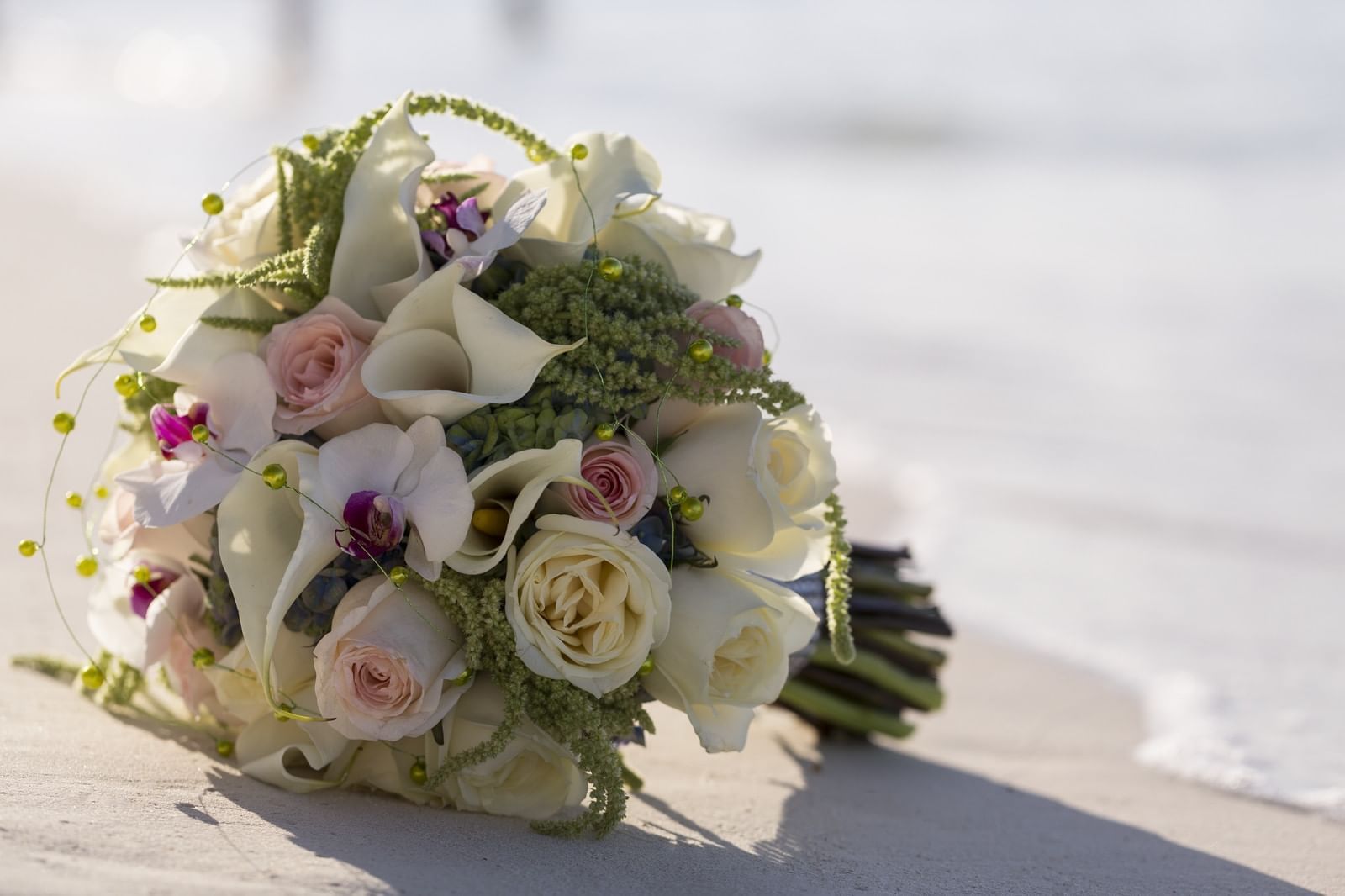 Close-up of a bouquet on the beach at Grand Fiesta Americana