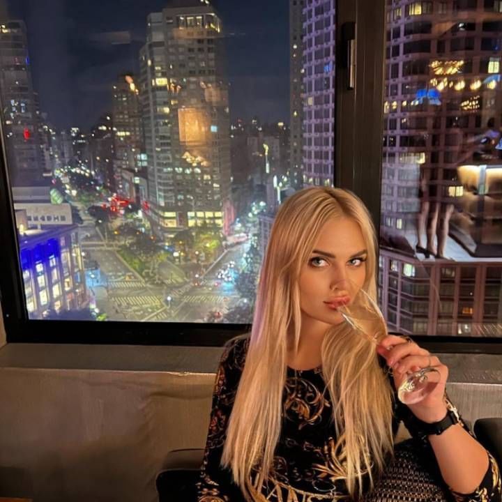 @theempirehotel rooftop drinks on instagram