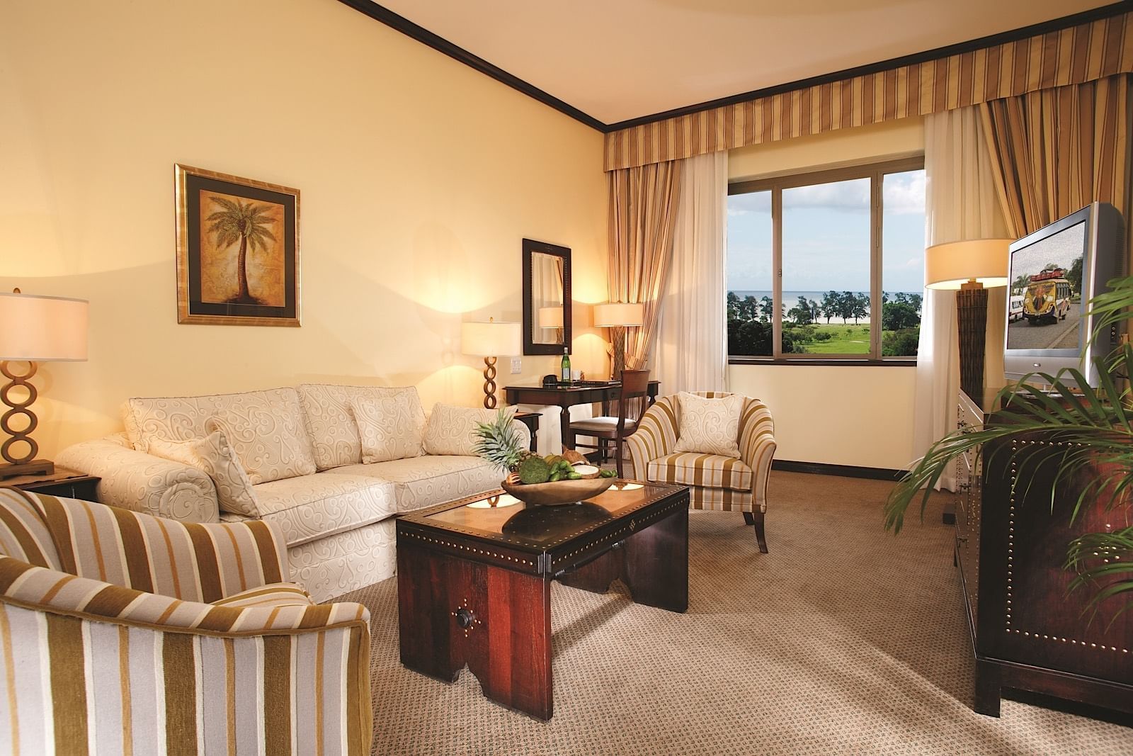 Lounge area in a Hotel room at Dar Es Saalam Serena Hotel