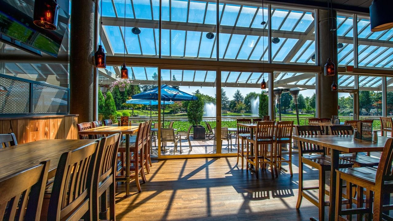 Montana’s BBQ & Bar patio