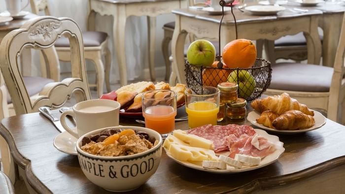 Delightful breakfast at Hotel les poemes de chartres