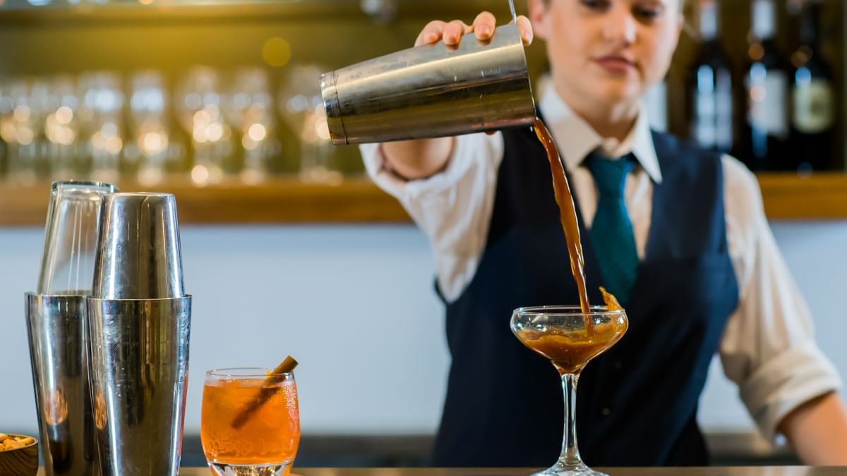 Bartender at Shallows Bar Pullman Magenta Shores Resort