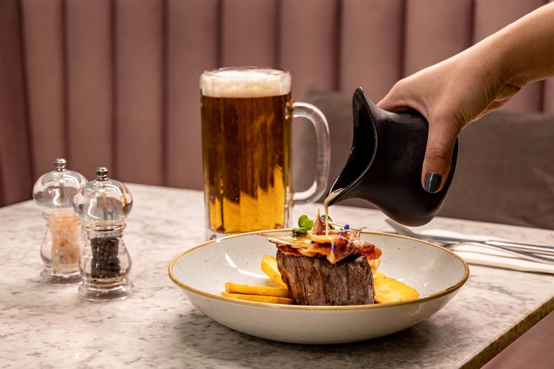 Fine dining at The Magnolia Hotel