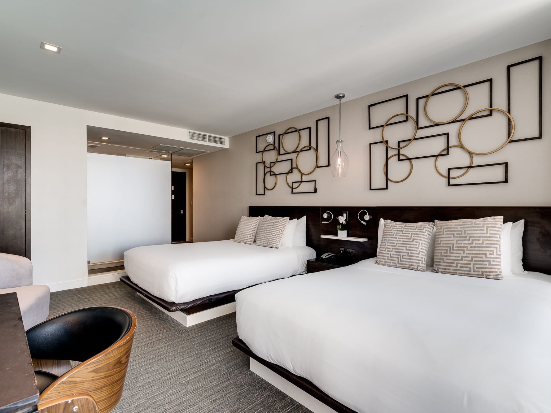 Twin beds in Double Queen Room at Berkeley Shore Hotel