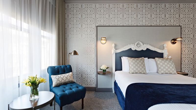 Interior of Deluxe corner room at Warwick San Francisco