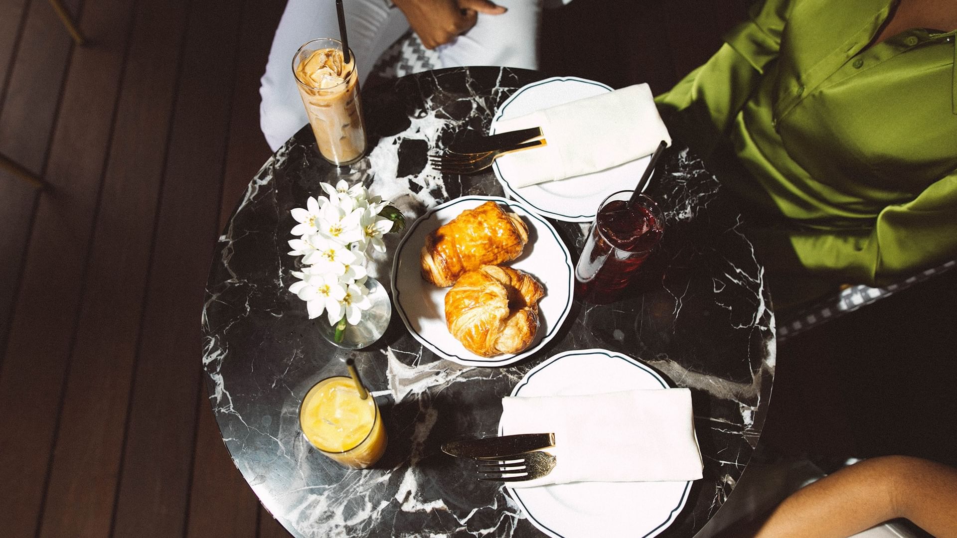 Coffee + Cocktails Gansevoort Al Fresco