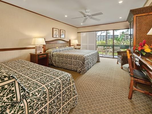 Beds in Traditional Ocean Room at Ka'anapali Beach Hotel Hawaii