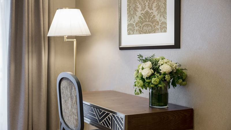 Working desk of Privilege Suite at Warwick Reine Astrid - Lyon