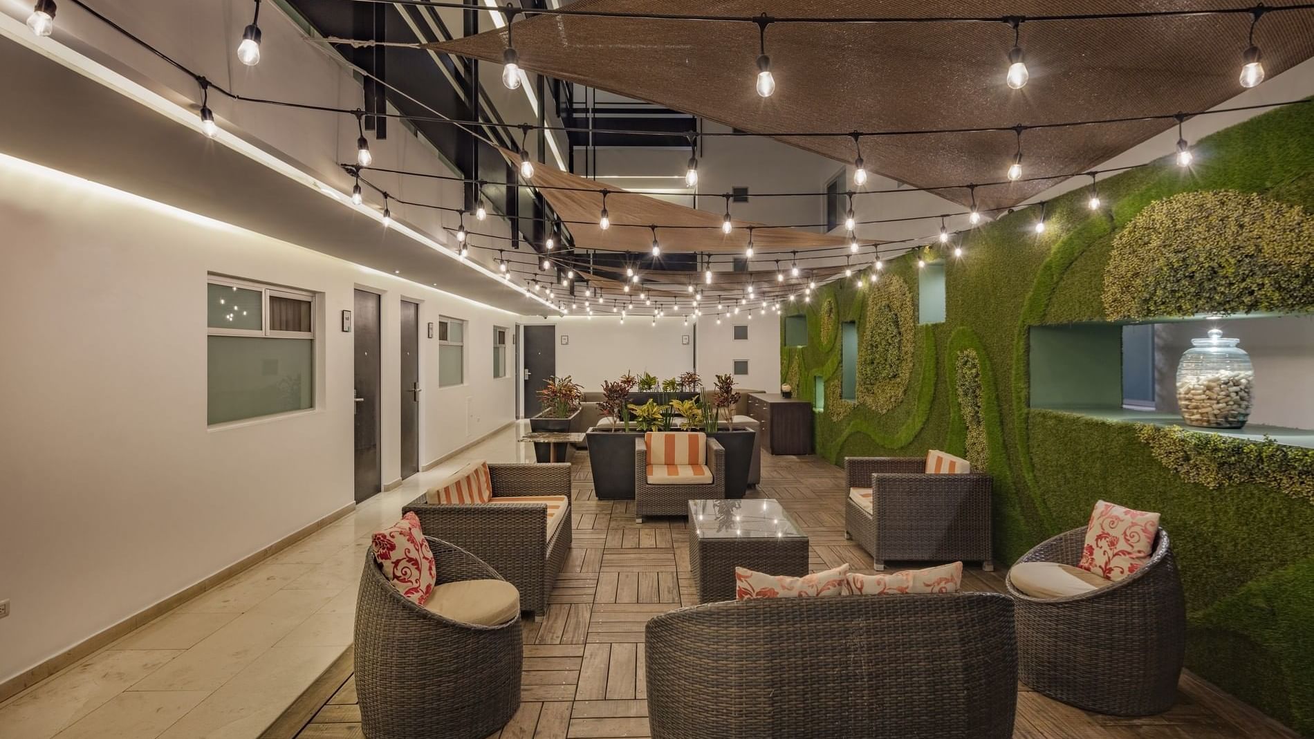 Lobby area with greeny interior at Gamma Puebla Señorial Centro