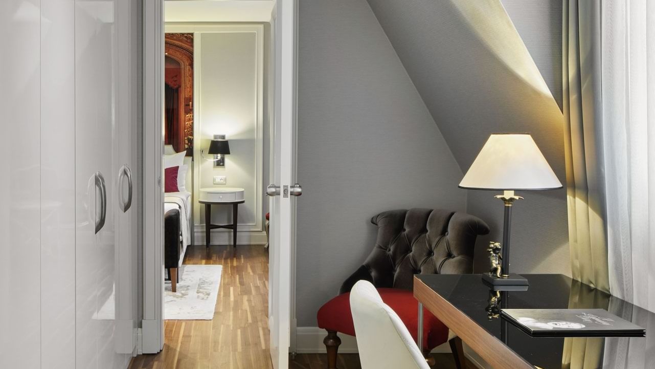 Workspace with wooden floor in Sezen Aksu Suite at Titanic Gendarmenmarkt Berlin