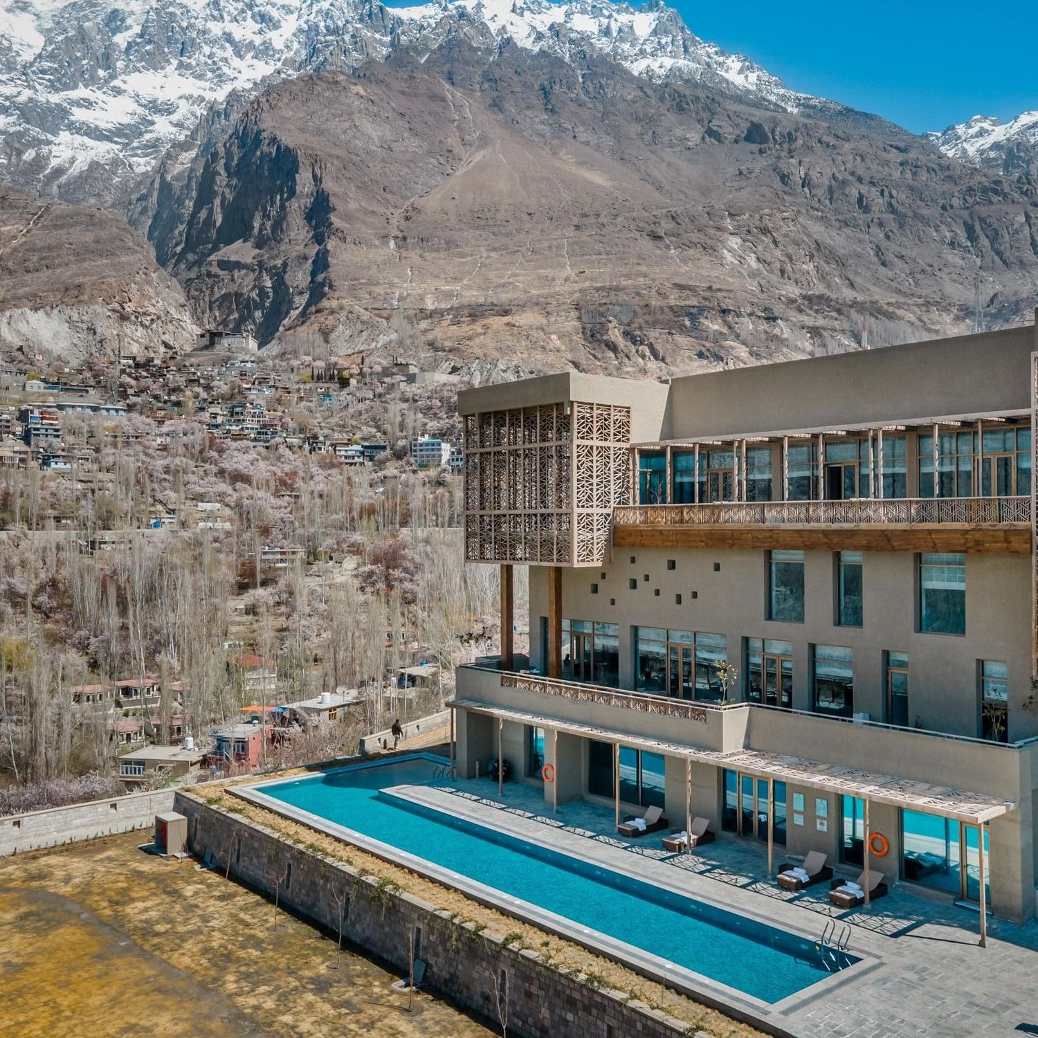 Hunza Exterior