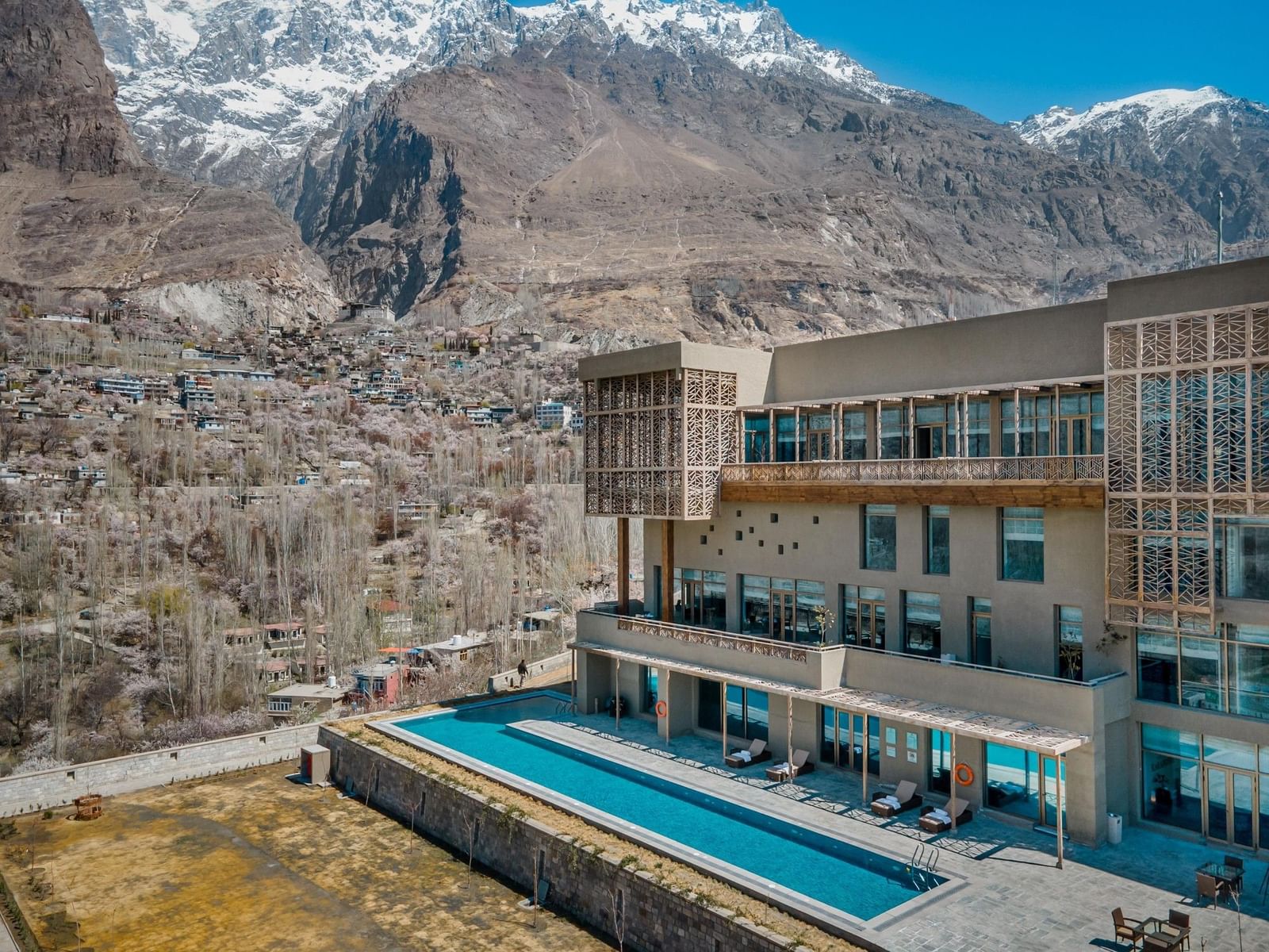 Hunza Exterior