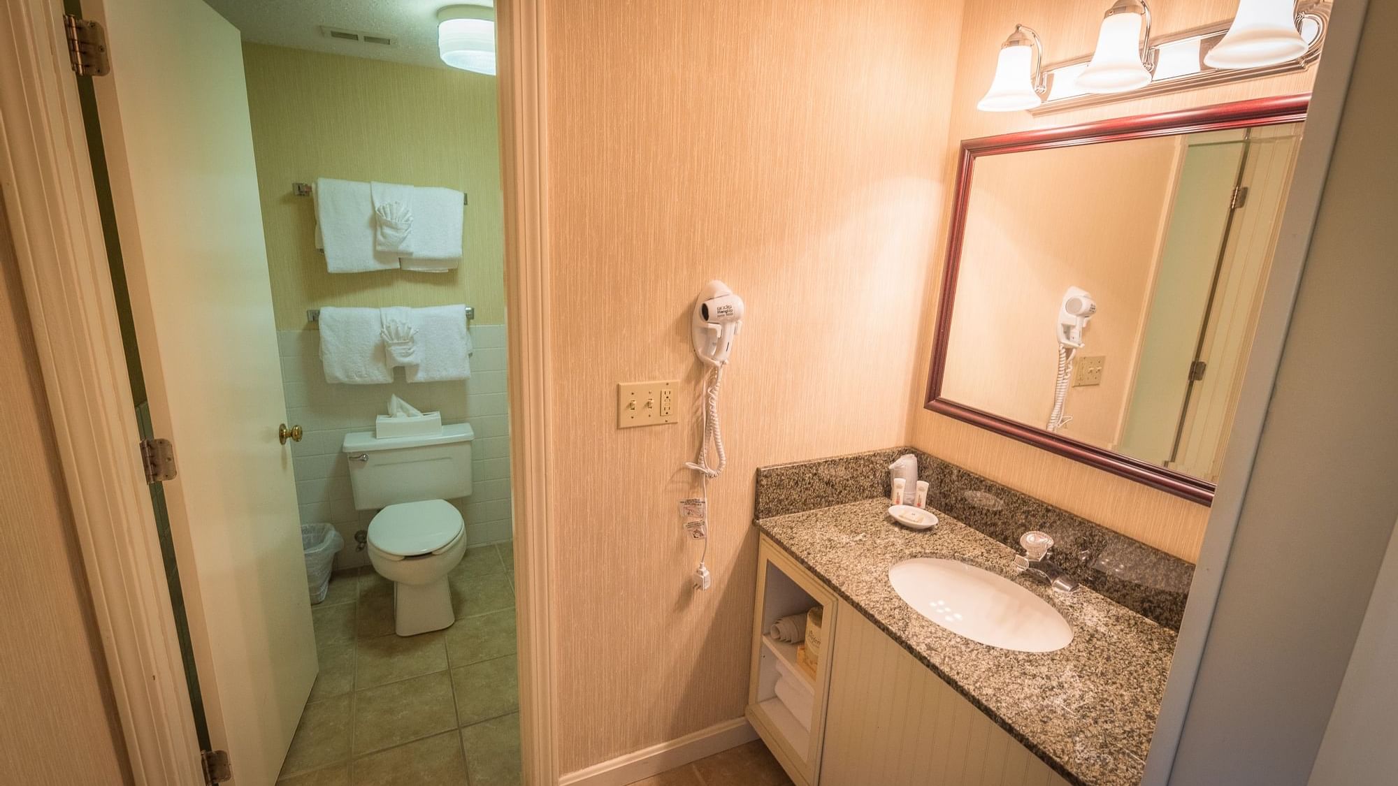 Standard Room with 1 King Bed - Fox Ridge Resort