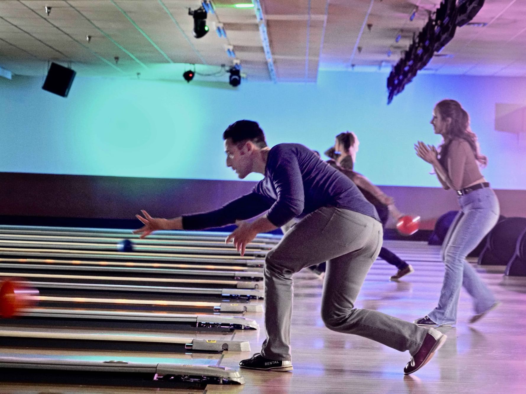 People bowling at Big Rock Bowling Center near Santa Claran