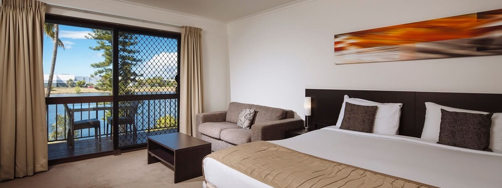 Comfortable room at Mercure Hotel Townsville 