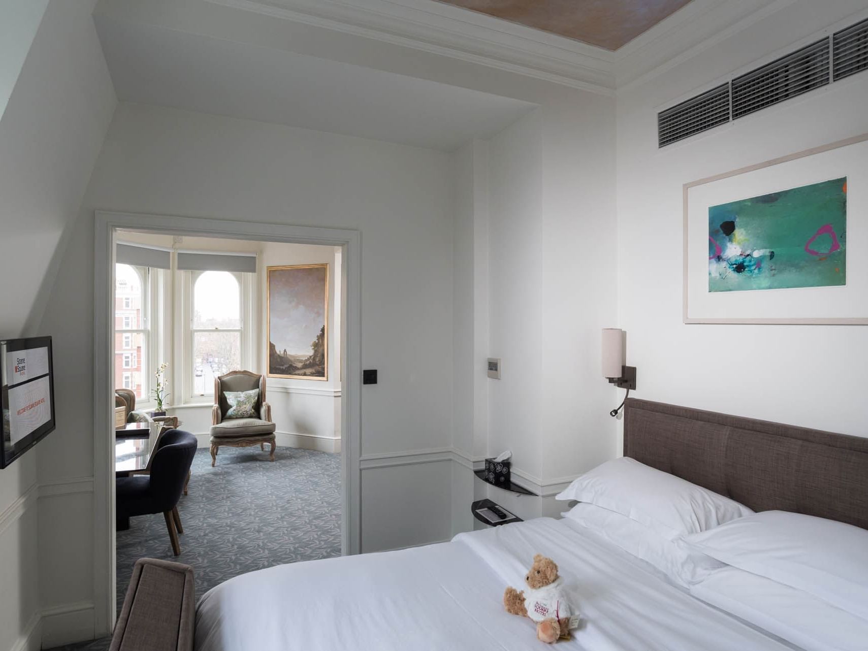 Junior suite with lobby at Sloane Square Hotel