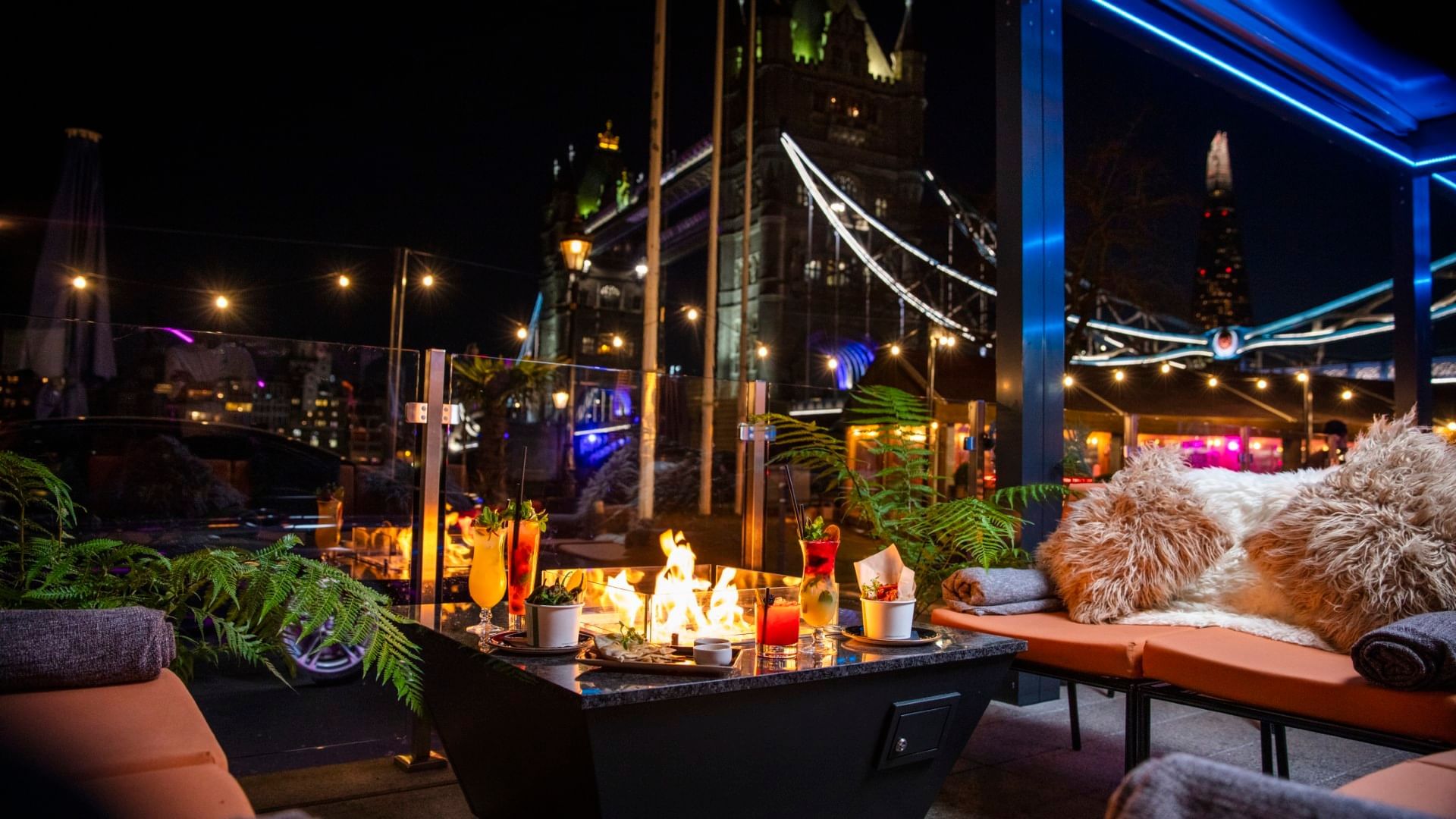 Vicinity Bar | The Tower Hotel, London