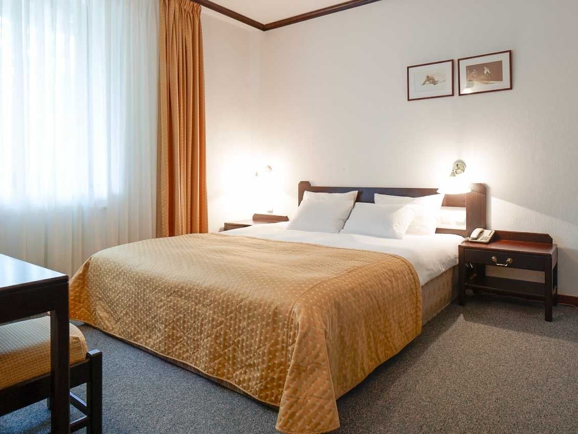 Interior of Queen Junior Suite at Ana Hotels Poiana in Poiana