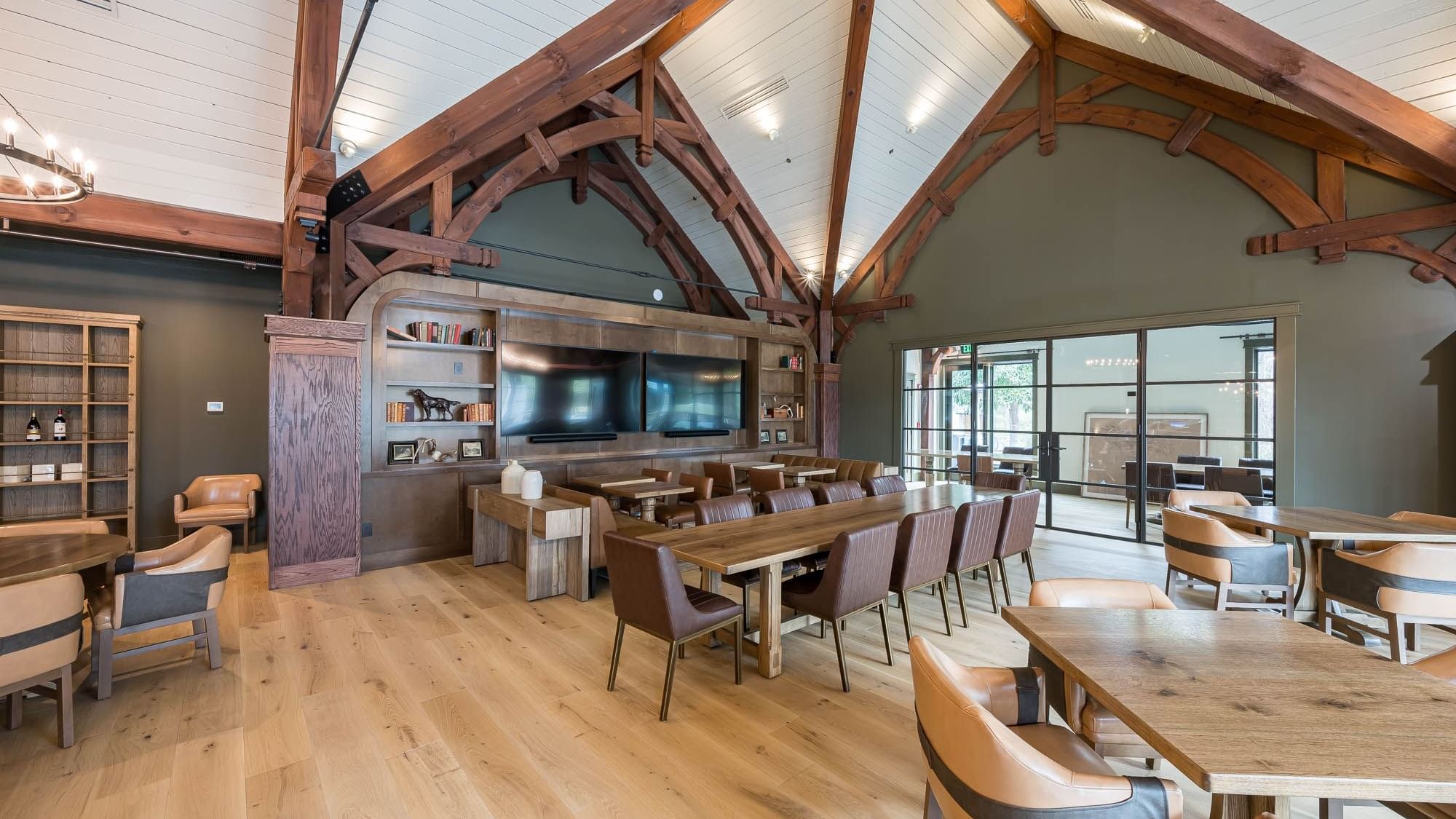 Shark's Tooth Clubhouse dining room