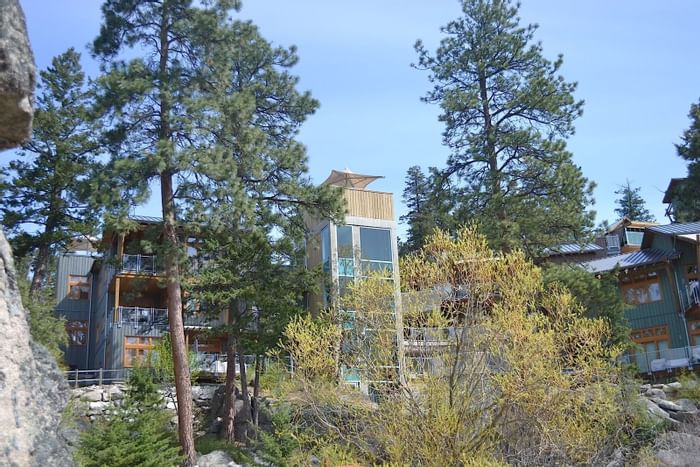 Outdoor glass elevator at Outback Lakeside Vacation Homes