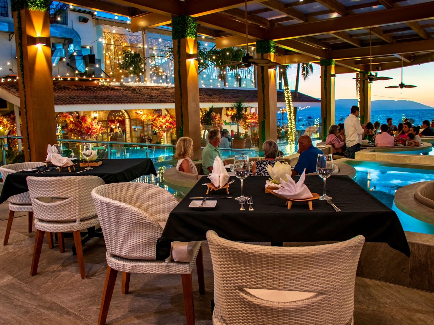 People dining in the Restaurant at Casa Dona Susana