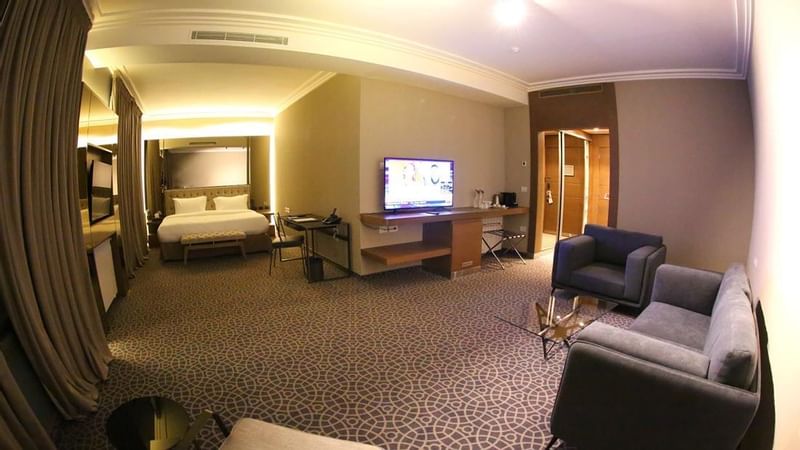 Mist Hotel and Spa Deluxee Suite