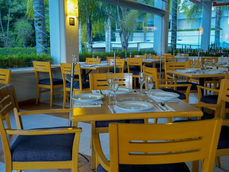 Dining area in Huapango Restaurant at Gamma Hotels
