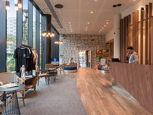 Reception at The Originals Boutique Hotel Maison Montmartre