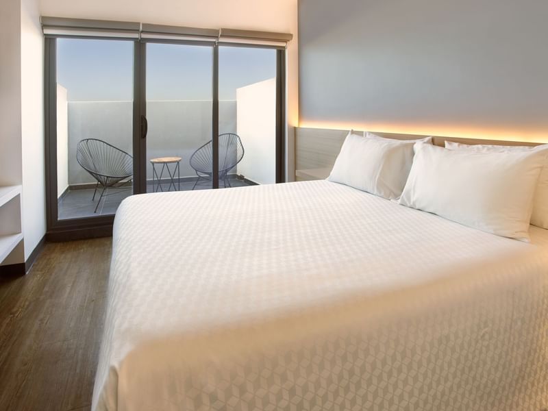 Bed in Executive Room, 1 Queen at Fiesta Americana Travelty