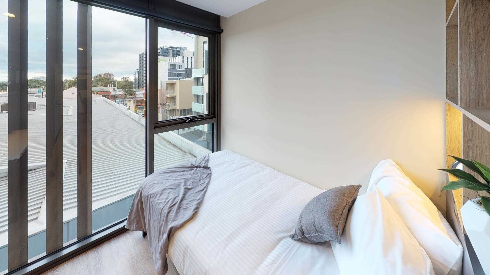 UniLodge @ Royal Melbourne - 5 Bedroom Bedroom