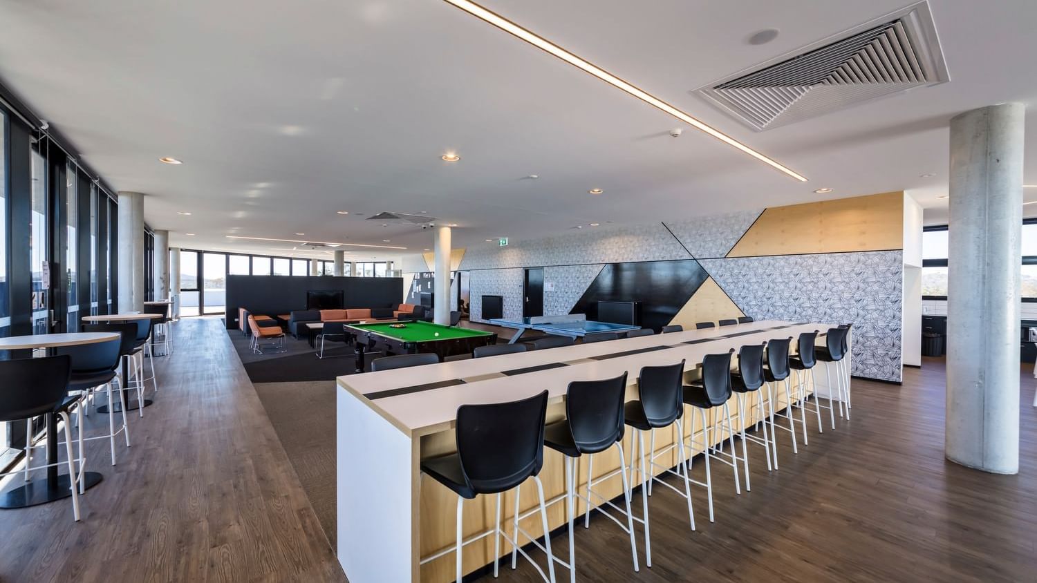 Communal Kitchen & Dining Area