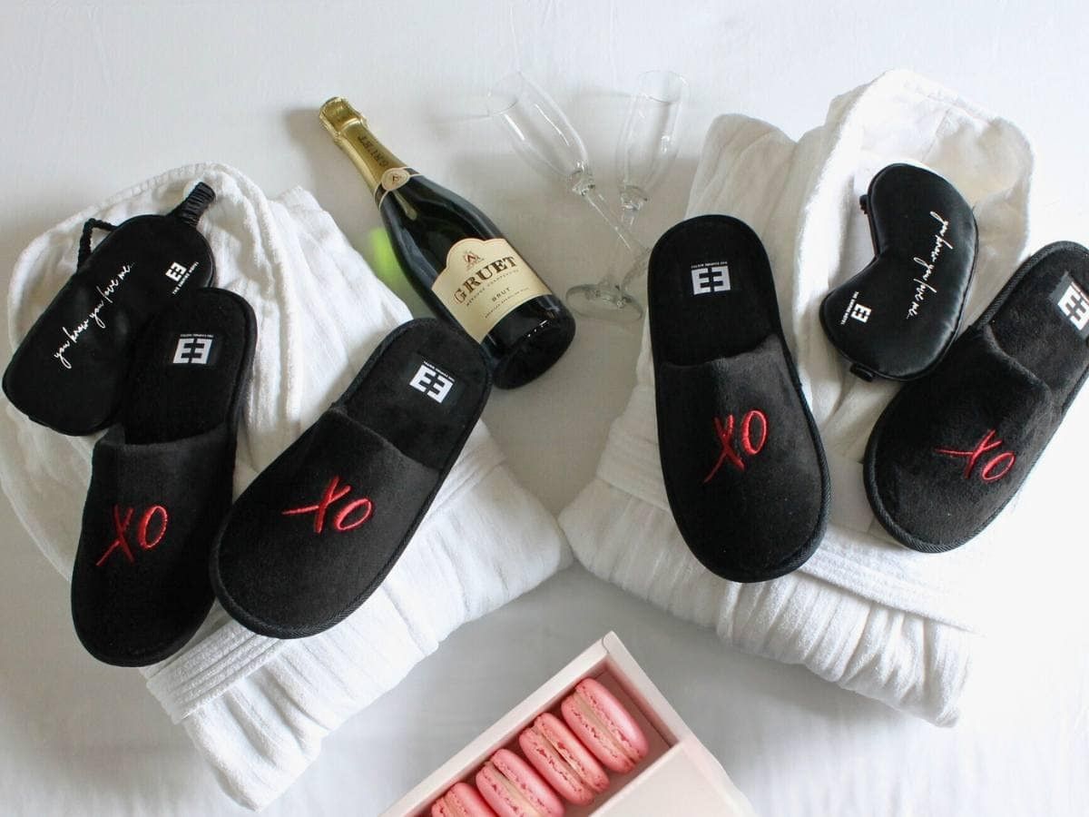 gossip girl swag included in the xoxo empire hotel package