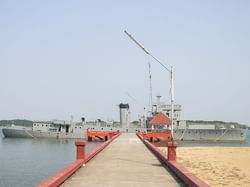 King Taksin near Chatrium Golf Resort Soi Dao Chanthaburi