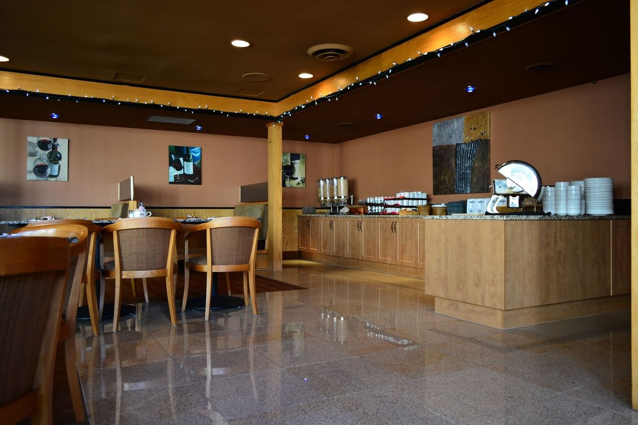 Coast Discovery Inn - Breakfast Buffet(1)