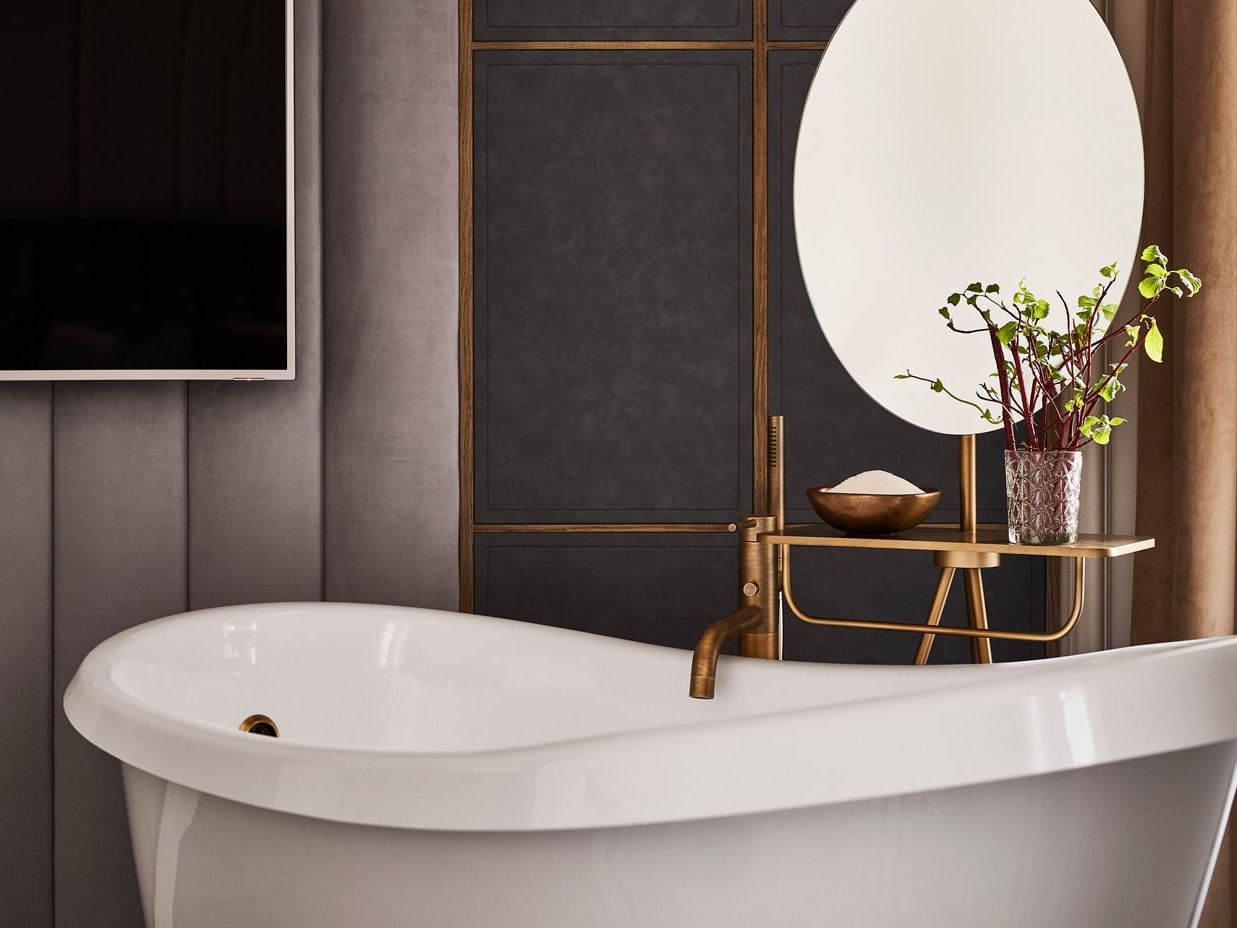 Accommodation at Gran Hotel Inglés in Madrid