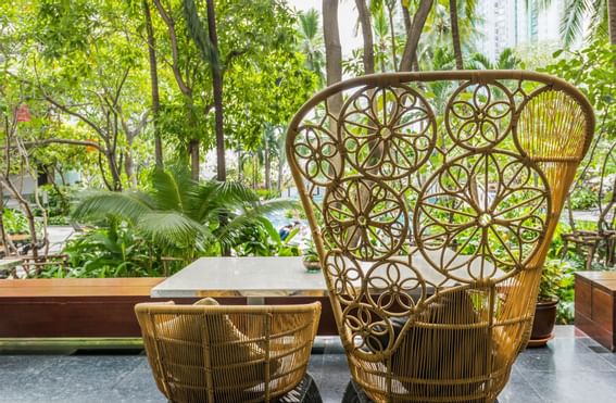 Seating area in Lobby Lounge at Chatrium Hotel Royal Lake